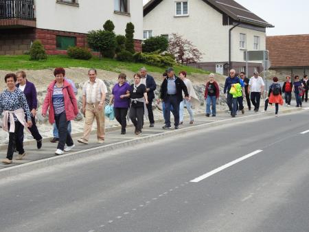Pohod po novozgrajenih pločnikih 51